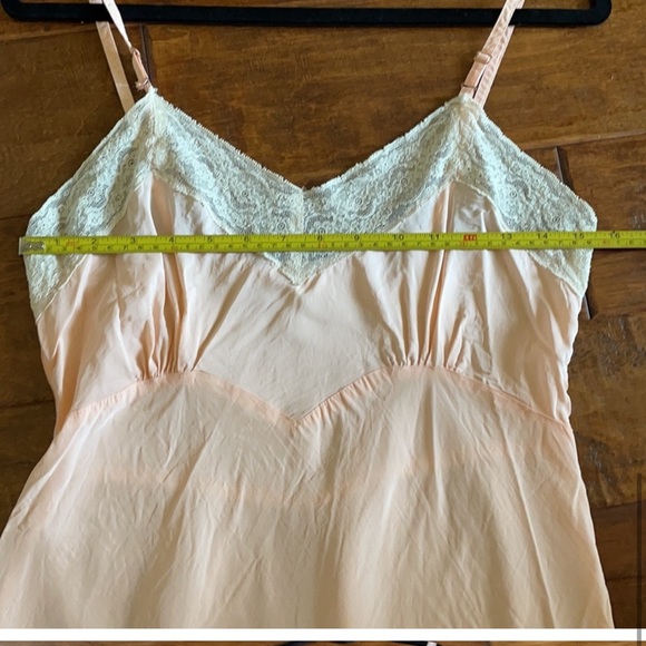 💖 Vintage Fantasy Lace Light Blush Pink Peach Slip Dress Small S Nightgown - Picture 5 of 10